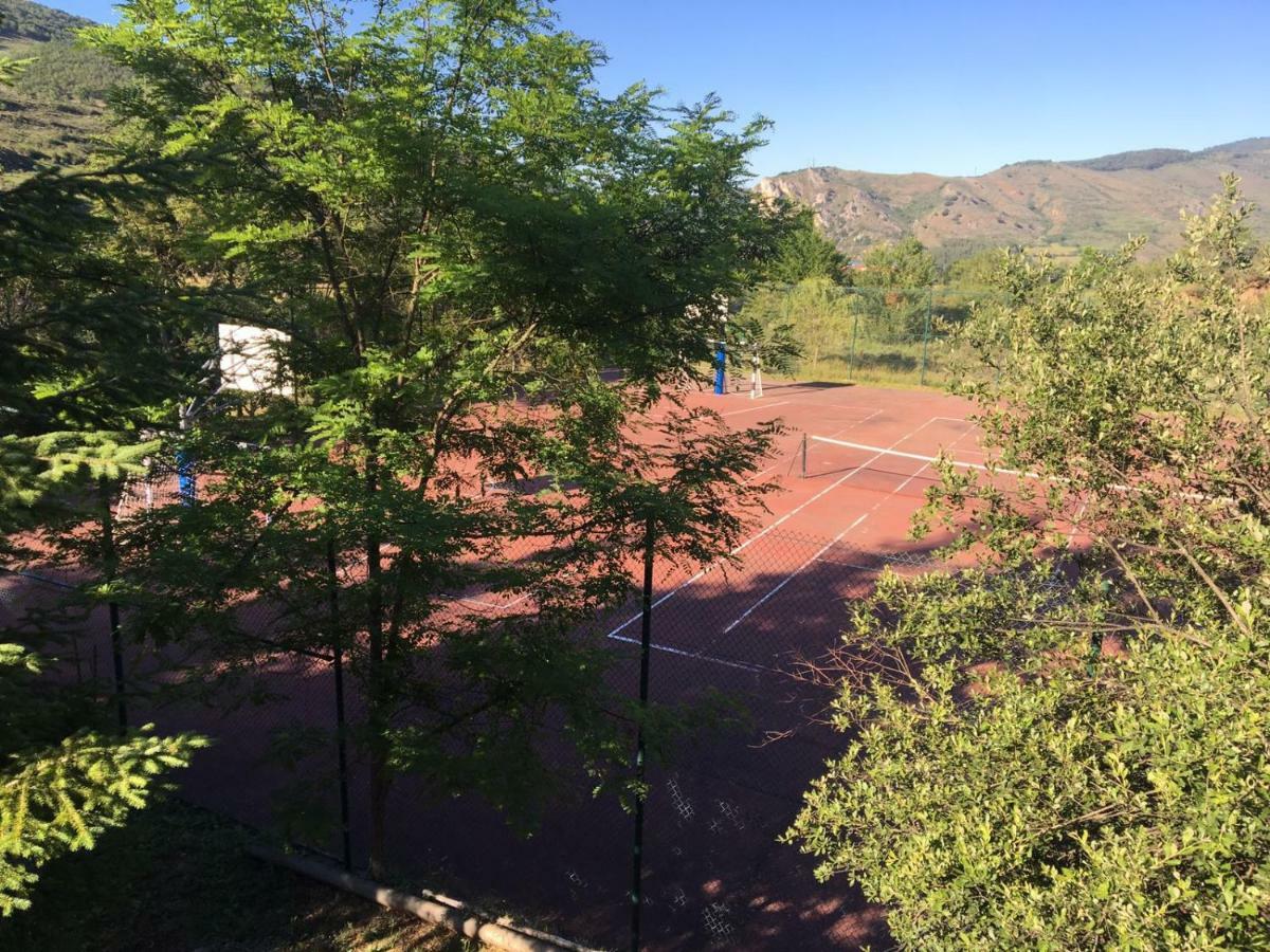 Apartamento Ezcaray Con Piscina Zorraquin ภายนอก รูปภาพ