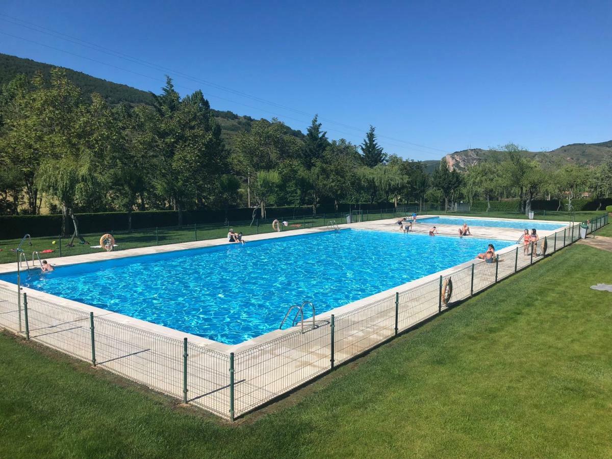Apartamento Ezcaray Con Piscina Zorraquin ภายนอก รูปภาพ
